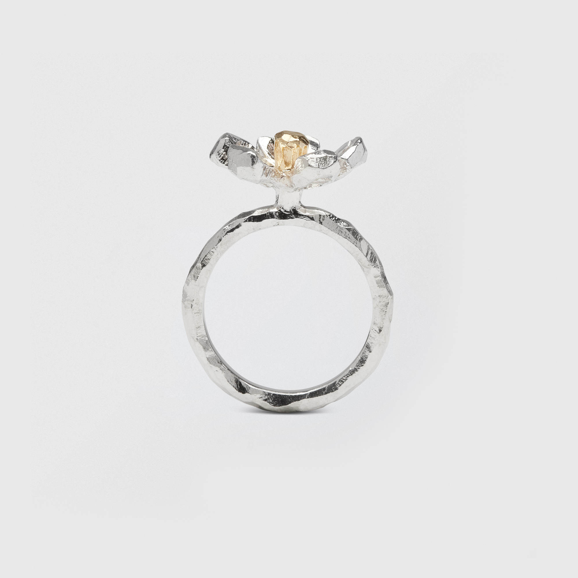 Ringo Flower - Ring in silver and 18K yellow gold, 3 mm, flower 16 mm.