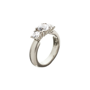 Thumbnail ofBonbon three stones 1.0